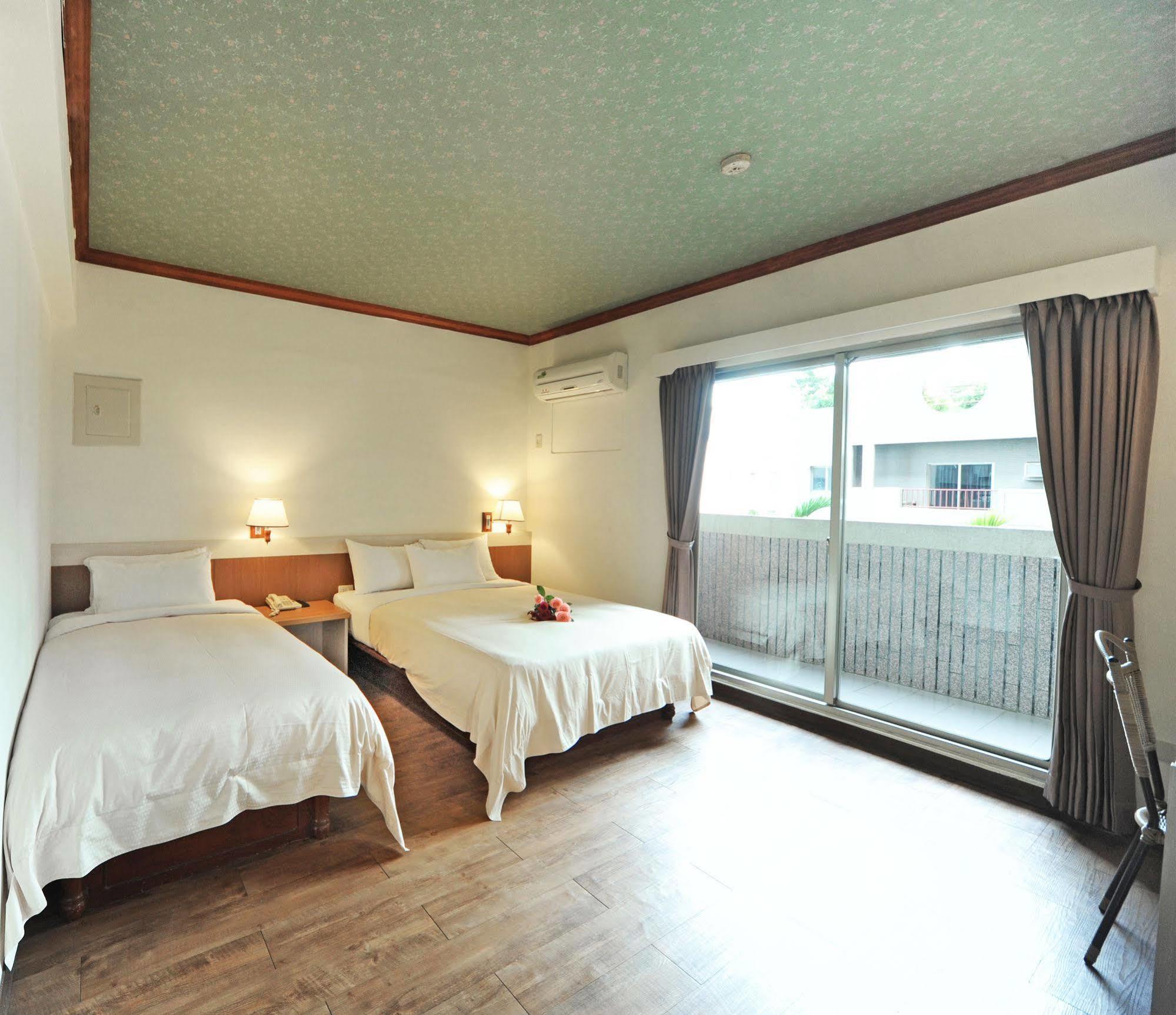 Kenting Holiday Hotel Хенгчун Экстерьер фото